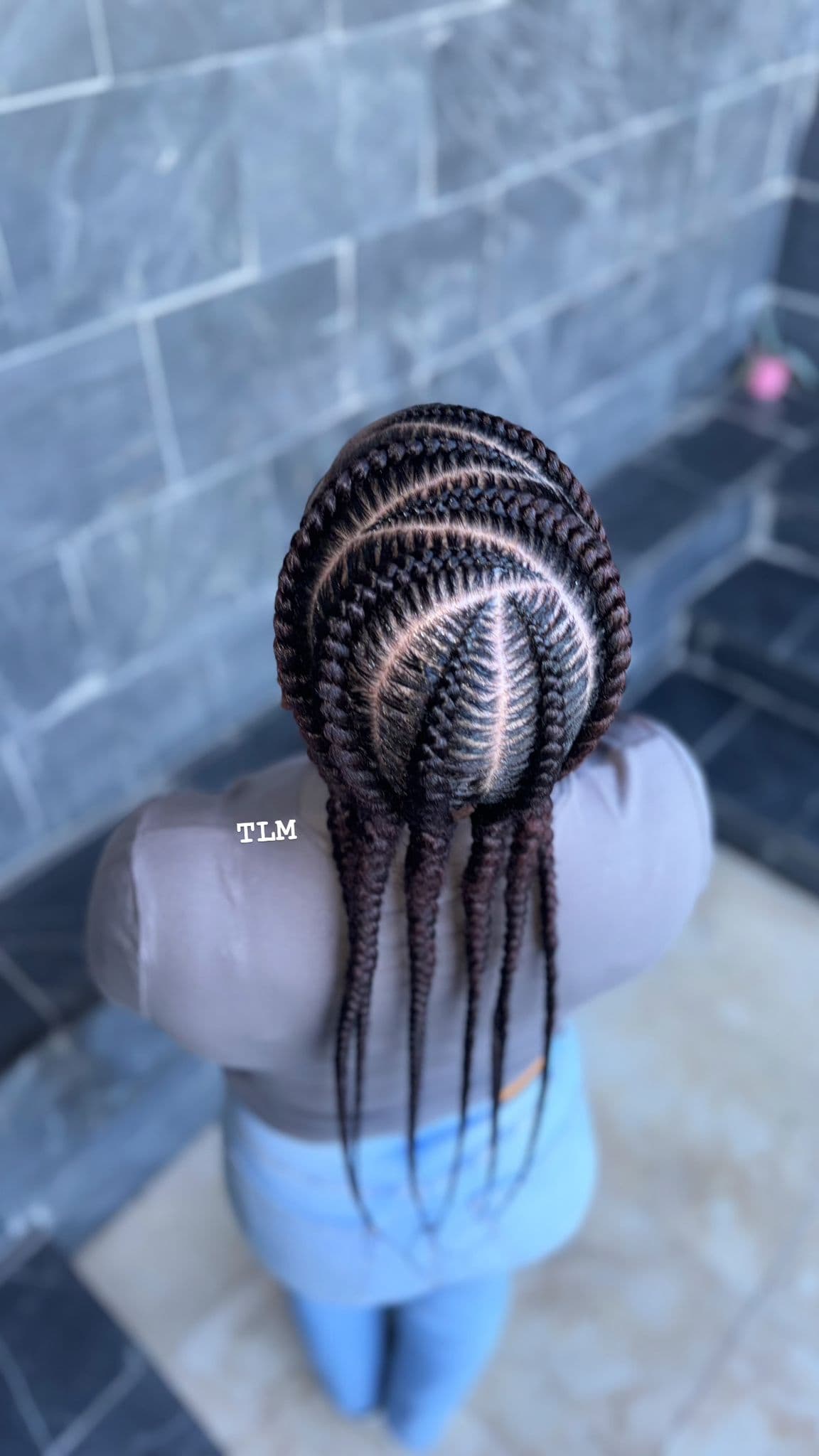 Diseño de cornrows clásicas vistas desde arriba