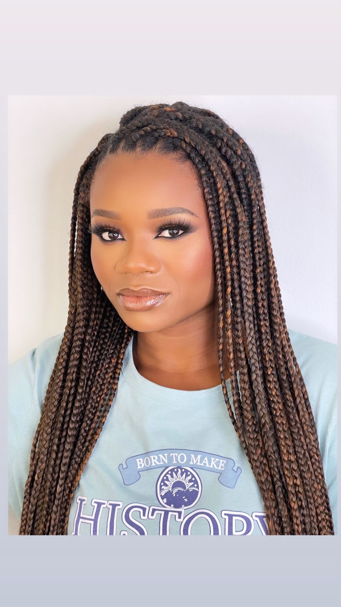 Rosa Mikue, especialista en trenzas africanas